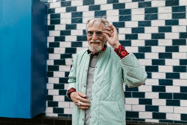 Comment choisir la robe parfaite des années 20 ?